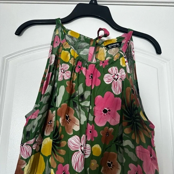 BloomChic Floral Flowy Dress - Picture 3 of 8